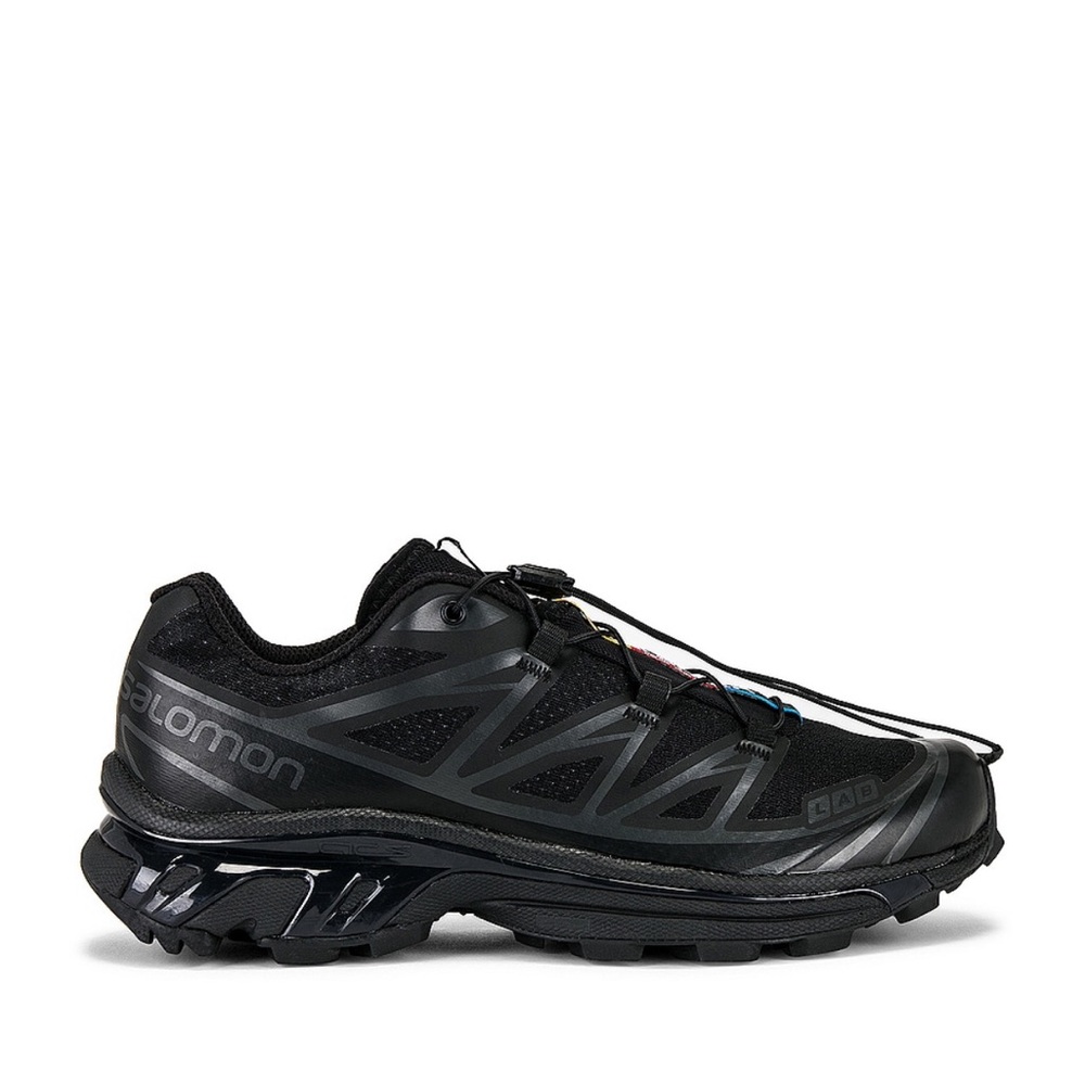 XT-6 in Black & Phantom
Salomon W 7.5